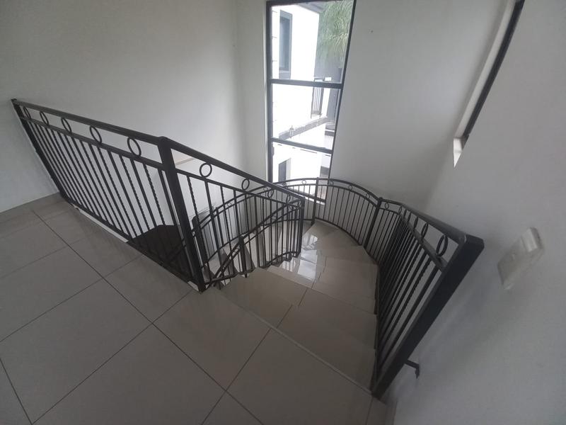 5 Bedroom Property for Sale in Valley View Estate Gauteng