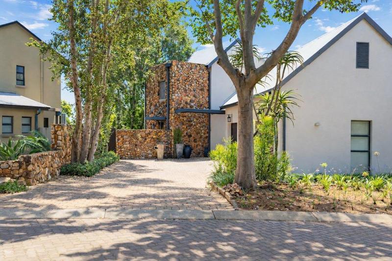 4 Bedroom Property for Sale in Southdowns Estate Gauteng