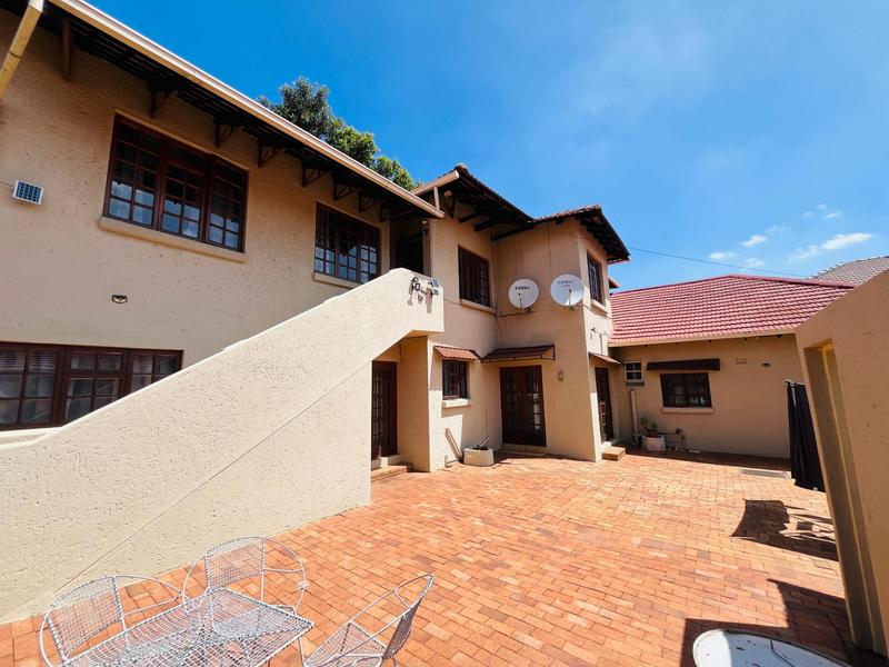 10 Bedroom Property for Sale in Bedfordview Gauteng