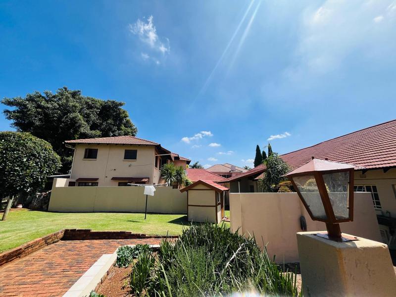 10 Bedroom Property for Sale in Bedfordview Gauteng