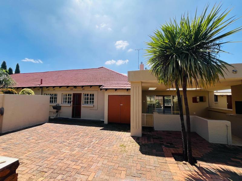 10 Bedroom Property for Sale in Bedfordview Gauteng
