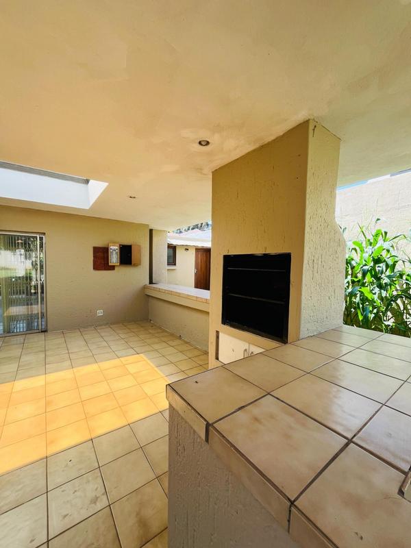 10 Bedroom Property for Sale in Bedfordview Gauteng