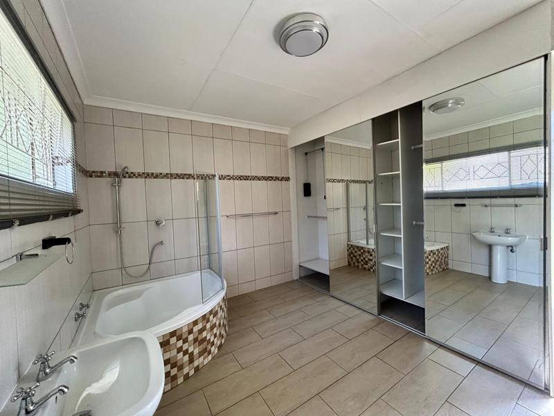 3 Bedroom Property for Sale in Sonneveld Gauteng