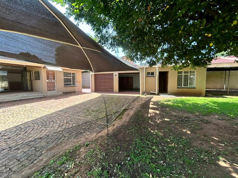 3 Bedroom Property for Sale in Sonneveld Gauteng