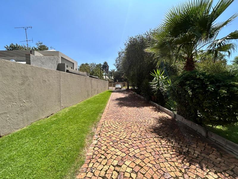 3 Bedroom Property for Sale in Sonneveld Gauteng