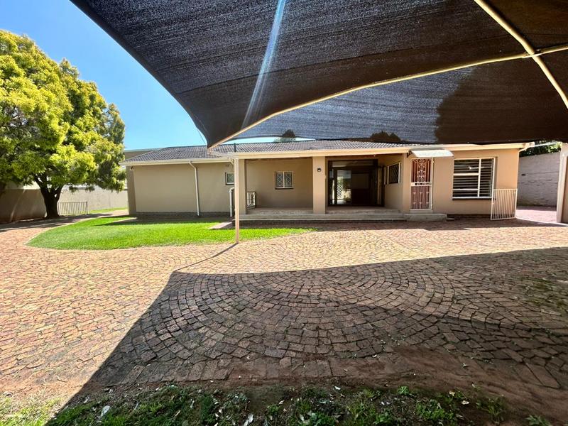 3 Bedroom Property for Sale in Sonneveld Gauteng