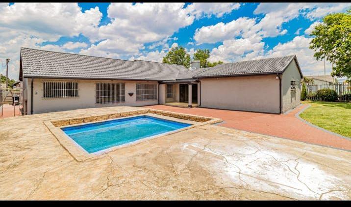 4 Bedroom Property for Sale in Albemarle Gauteng