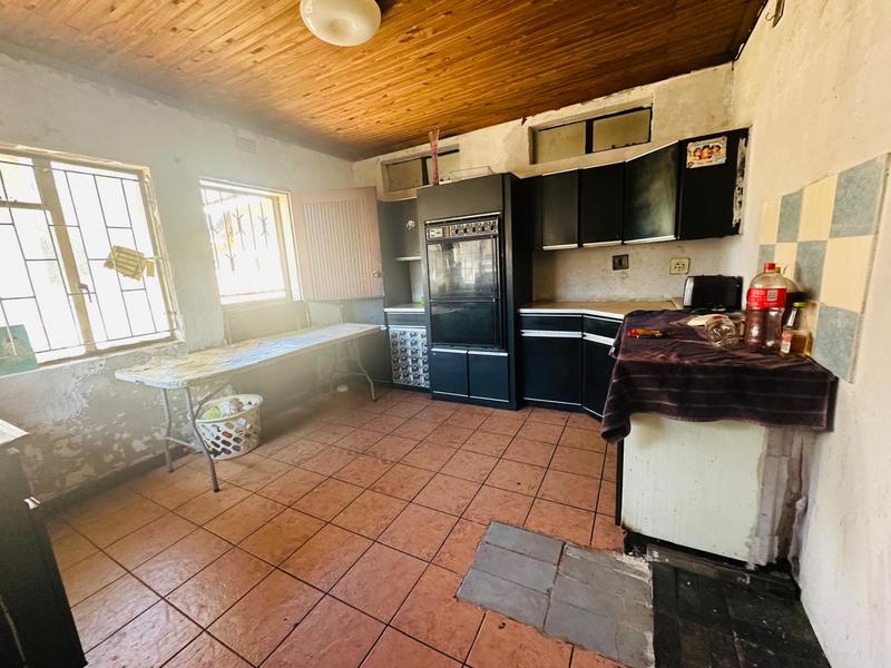5 Bedroom Property for Sale in Delville Gauteng