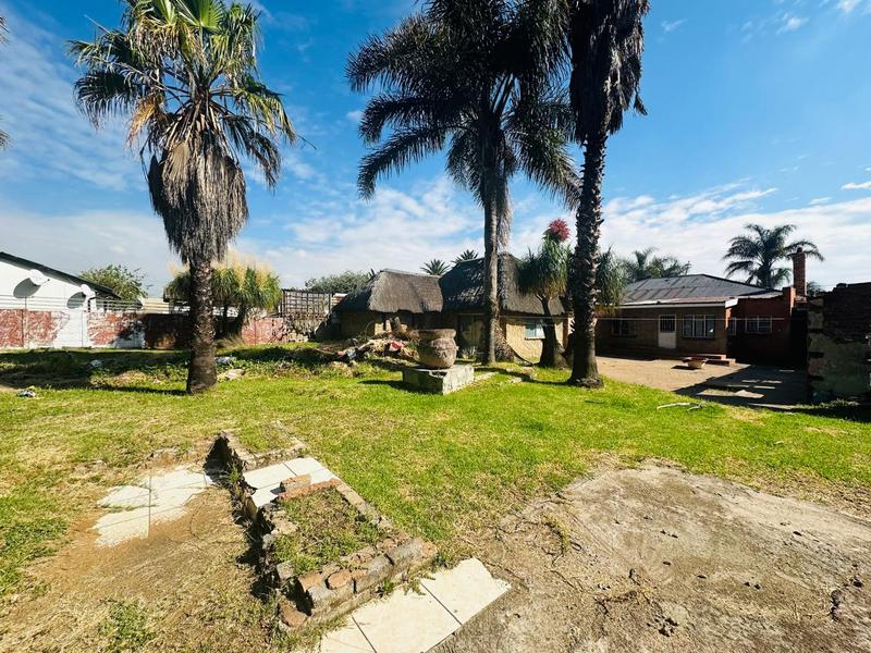 5 Bedroom Property for Sale in Delville Gauteng