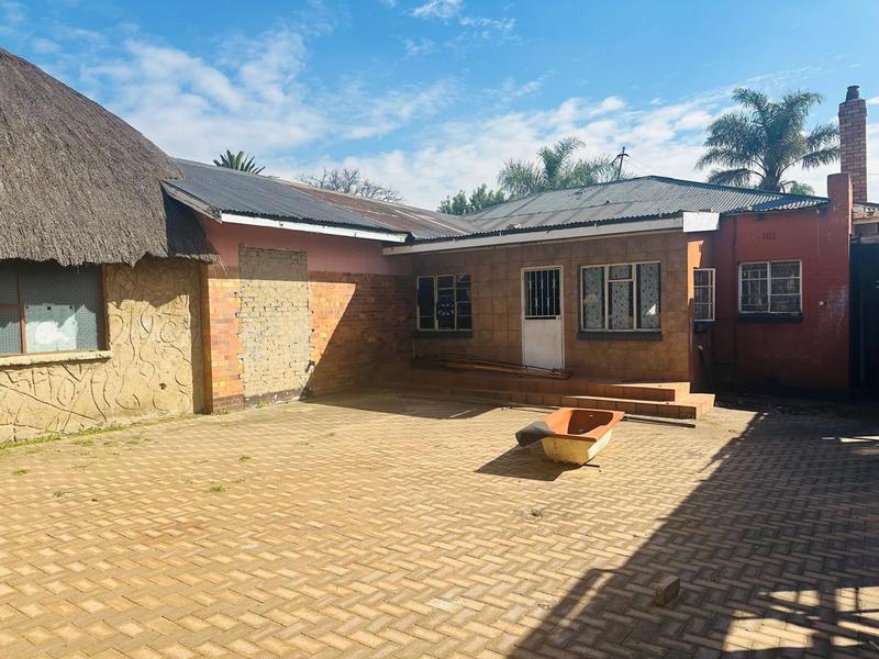 5 Bedroom Property for Sale in Delville Gauteng