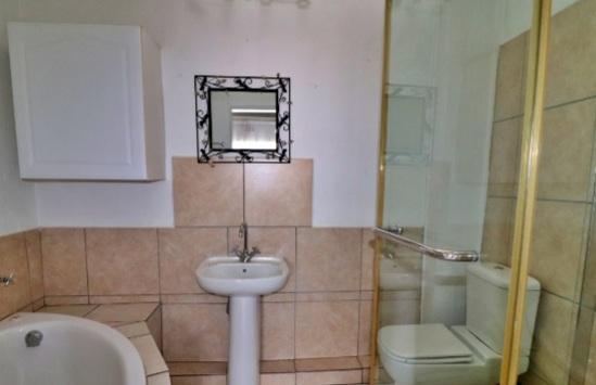 3 Bedroom Property for Sale in Sunnyrock Gauteng