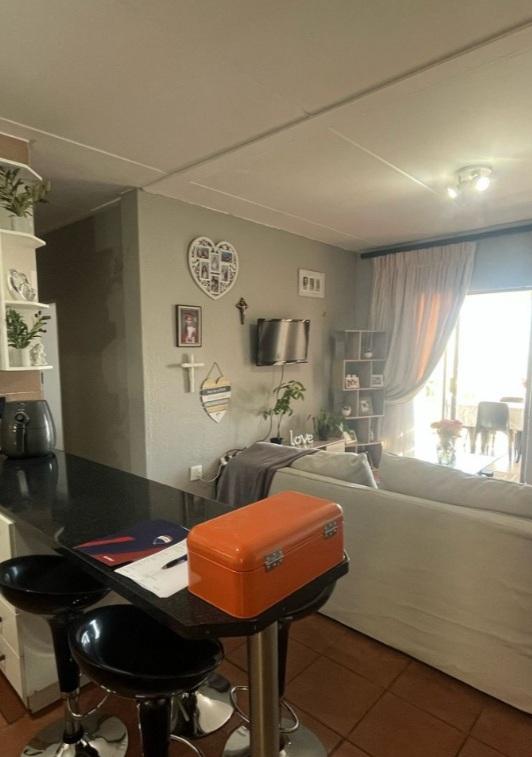 3 Bedroom Property for Sale in Sunnyrock Gauteng