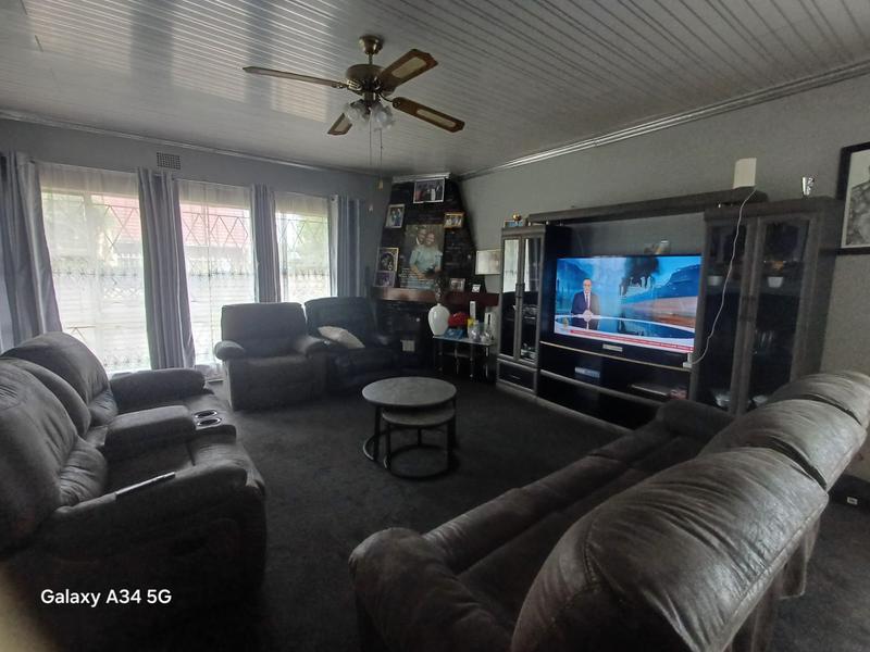 6 Bedroom Property for Sale in Tedstoneville Gauteng