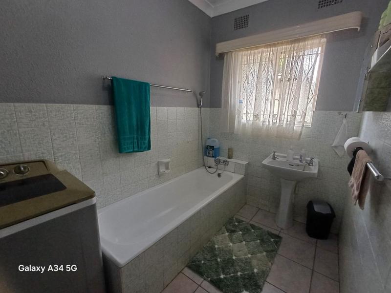6 Bedroom Property for Sale in Tedstoneville Gauteng