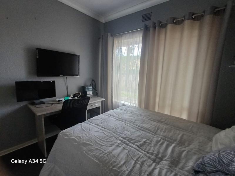 6 Bedroom Property for Sale in Tedstoneville Gauteng