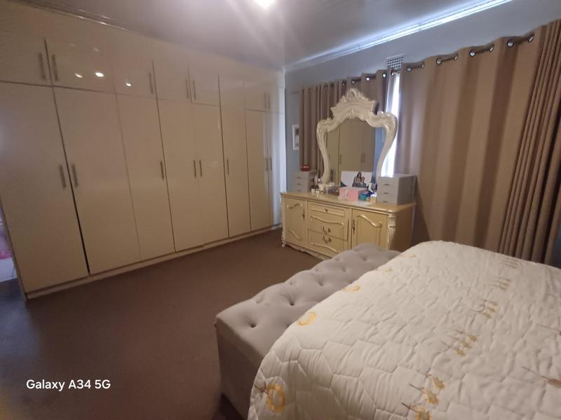 6 Bedroom Property for Sale in Tedstoneville Gauteng