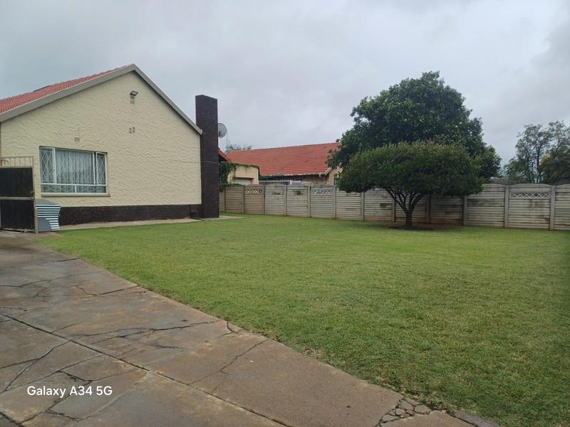 6 Bedroom Property for Sale in Tedstoneville Gauteng