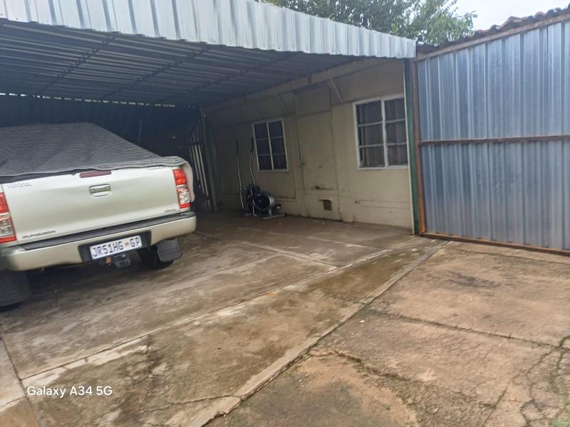 6 Bedroom Property for Sale in Tedstoneville Gauteng