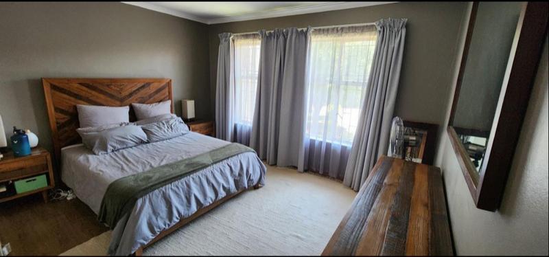 2 Bedroom Property for Sale in Glen Marais Gauteng