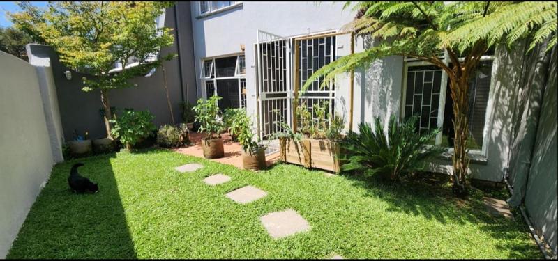 2 Bedroom Property for Sale in Glen Marais Gauteng