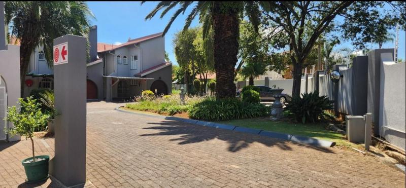 2 Bedroom Property for Sale in Glen Marais Gauteng