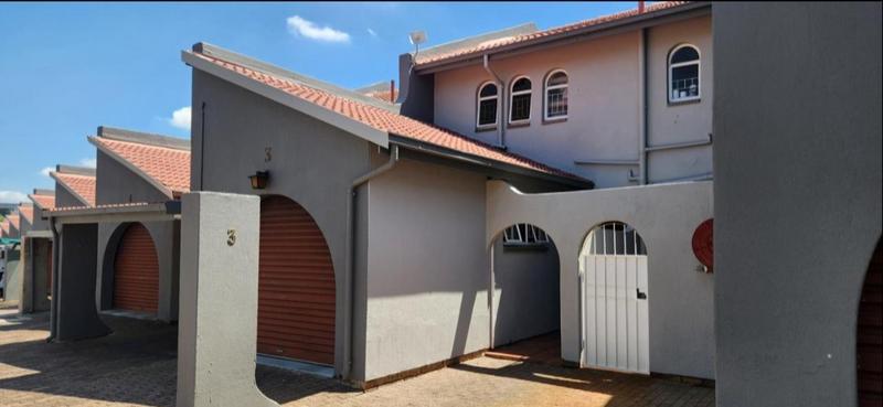 2 Bedroom Property for Sale in Glen Marais Gauteng