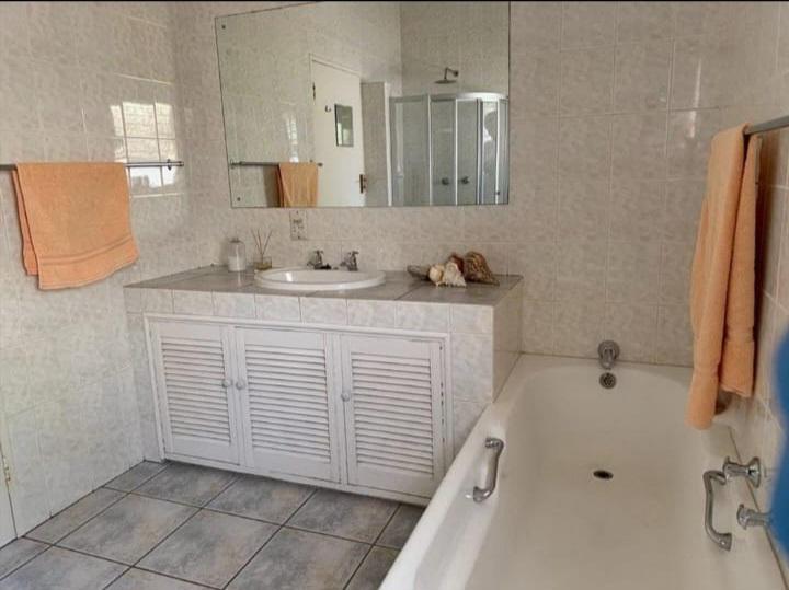 3 Bedroom Property for Sale in Glen Marais Gauteng