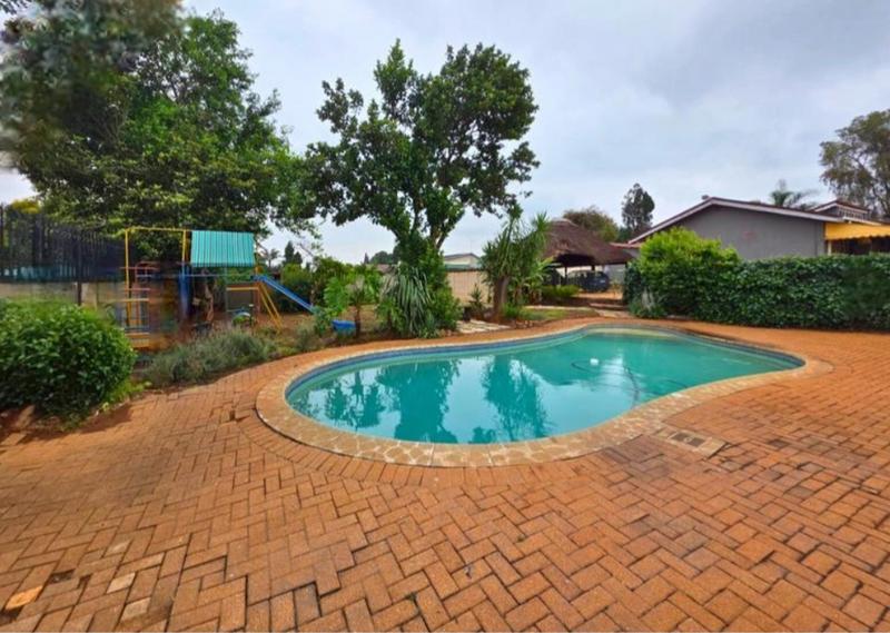 3 Bedroom Property for Sale in Glen Marais Gauteng