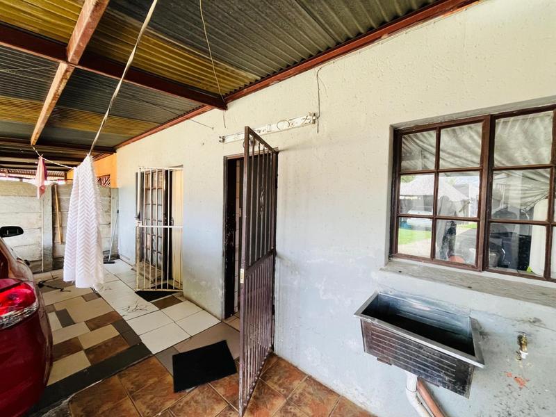 11 Bedroom Property for Sale in Kempton Park Gauteng