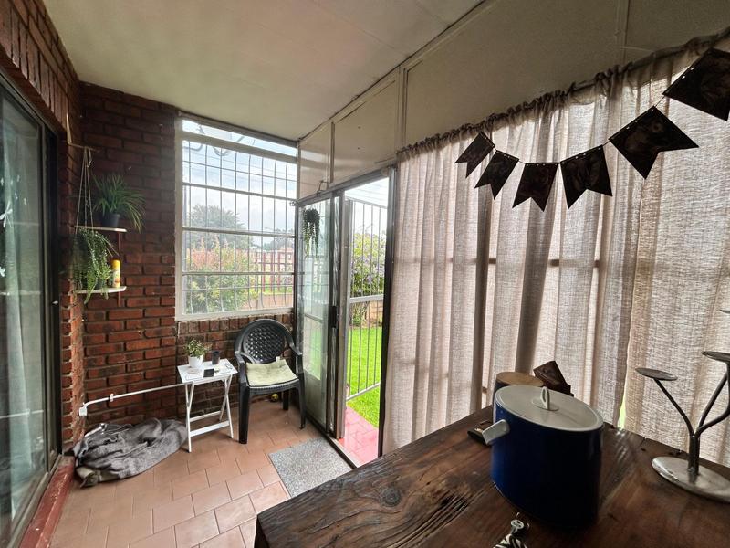 2 Bedroom Property for Sale in Dunnottar Gauteng