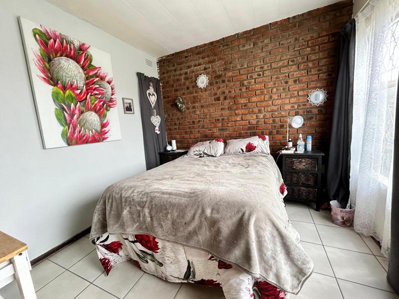 2 Bedroom Property for Sale in Dunnottar Gauteng