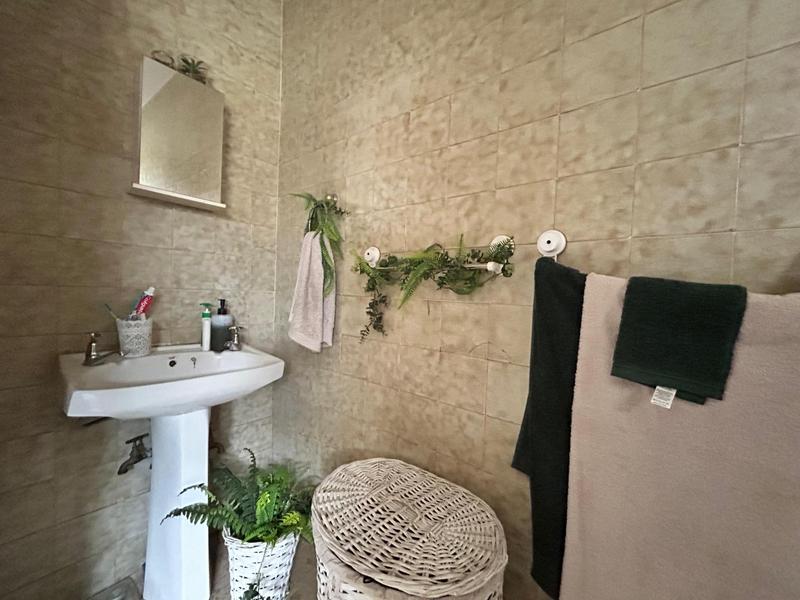 2 Bedroom Property for Sale in Dunnottar Gauteng