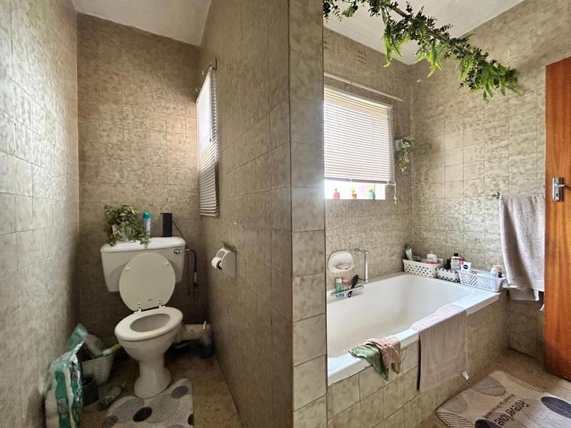 2 Bedroom Property for Sale in Dunnottar Gauteng