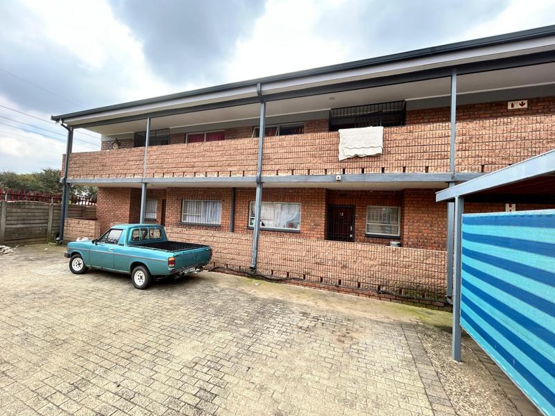 2 Bedroom Property for Sale in Dunnottar Gauteng