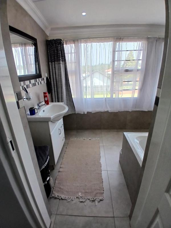 3 Bedroom Property for Sale in Casseldale Gauteng
