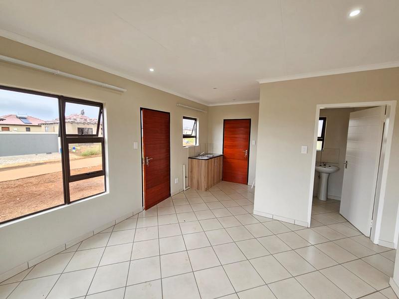 2 Bedroom Property for Sale in Selcourt Gauteng