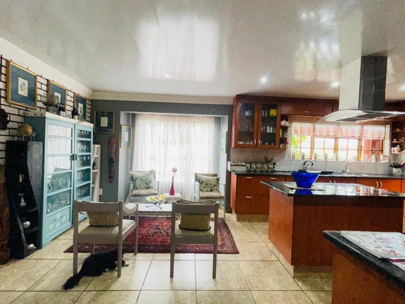 5 Bedroom Property for Sale in Selcourt Gauteng