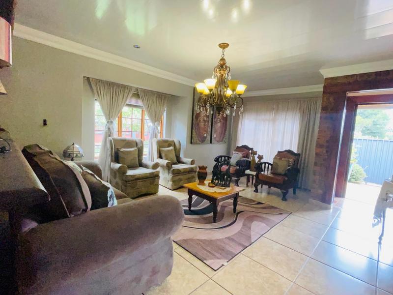 5 Bedroom Property for Sale in Selcourt Gauteng