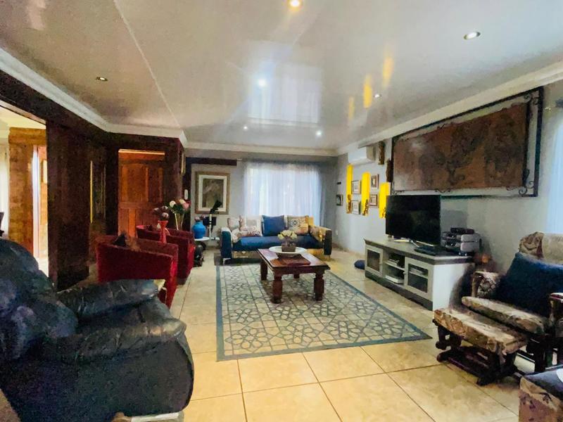 5 Bedroom Property for Sale in Selcourt Gauteng