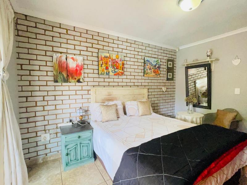 5 Bedroom Property for Sale in Selcourt Gauteng