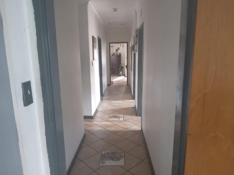 3 Bedroom Property for Sale in Strubenvale Gauteng