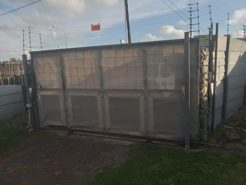 3 Bedroom Property for Sale in Strubenvale Gauteng