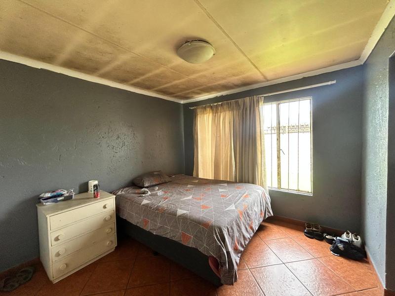 3 Bedroom Property for Sale in Strubenvale Gauteng