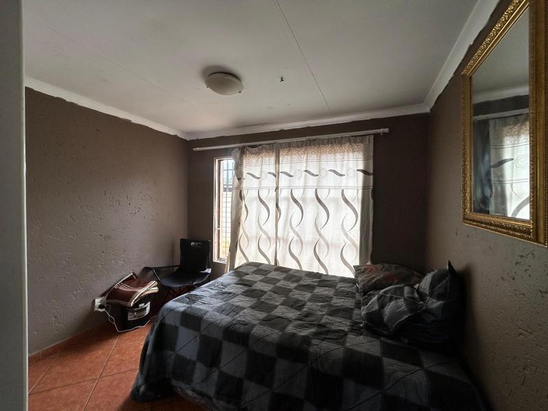 3 Bedroom Property for Sale in Strubenvale Gauteng