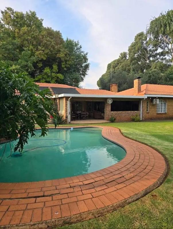 10 Bedroom Property for Sale in Welgedacht Gauteng