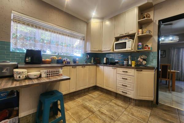 4 Bedroom Property for Sale in Glenvista Gauteng