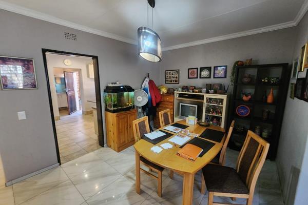 4 Bedroom Property for Sale in Glenvista Gauteng