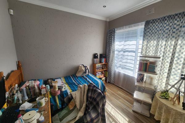 4 Bedroom Property for Sale in Glenvista Gauteng