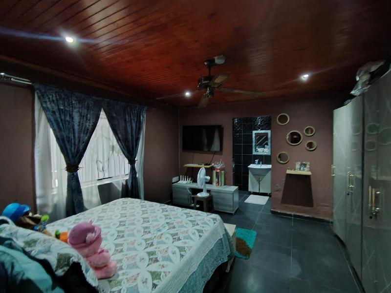 3 Bedroom Property for Sale in Lenasia South Gauteng