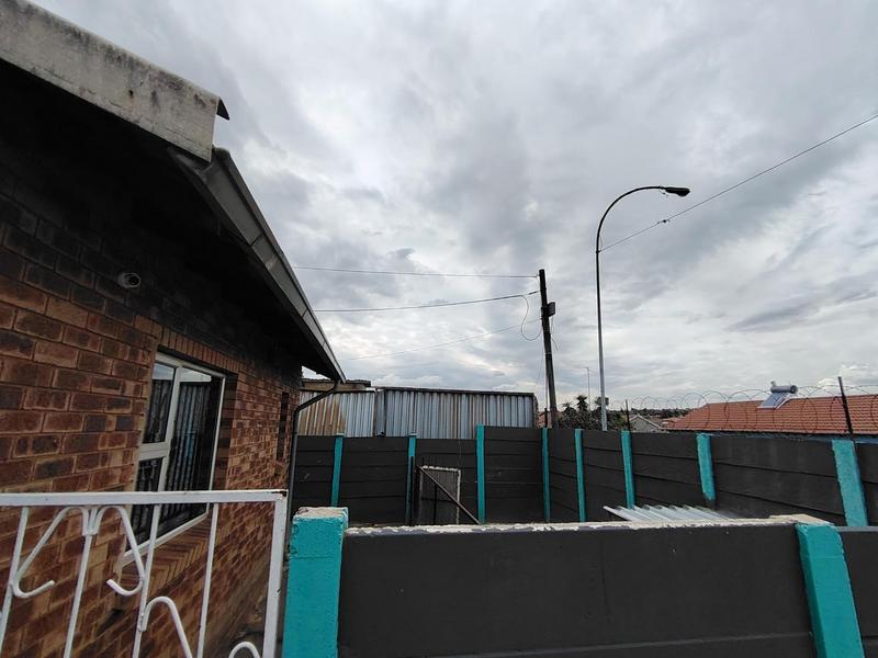3 Bedroom Property for Sale in Lenasia South Gauteng